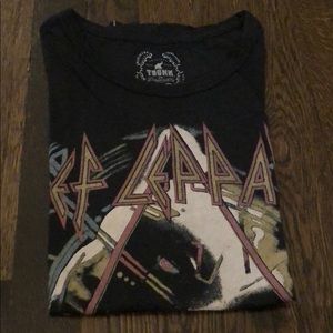 Def Leppard Graphic Muscle Tee